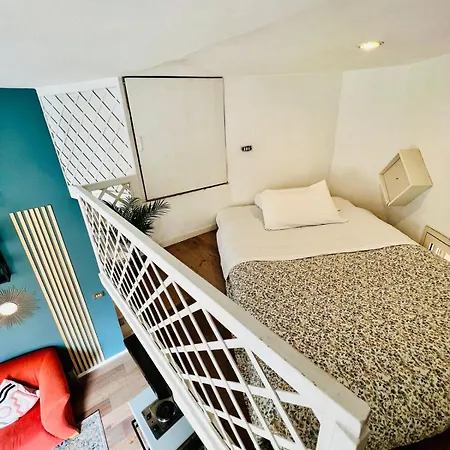 Giardini House 33 *